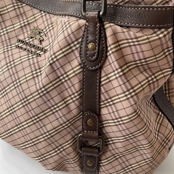 Burberry Pink Nova Set - Picture 4 of 15